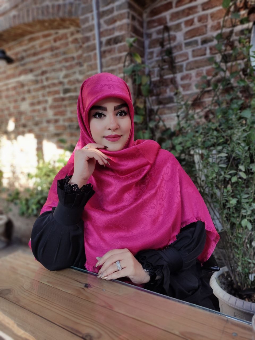 عکس محصول روسری نخ ابریشم ژاکارد دو رو لمه دار