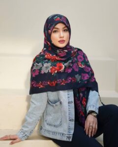 عکس محصول روسری سیااسکارف منگوله دار