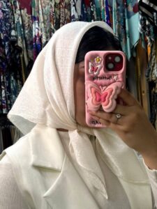 عکس محصول روسری مینی اسکارف کریستال مجلسی لمه رنگ شیری