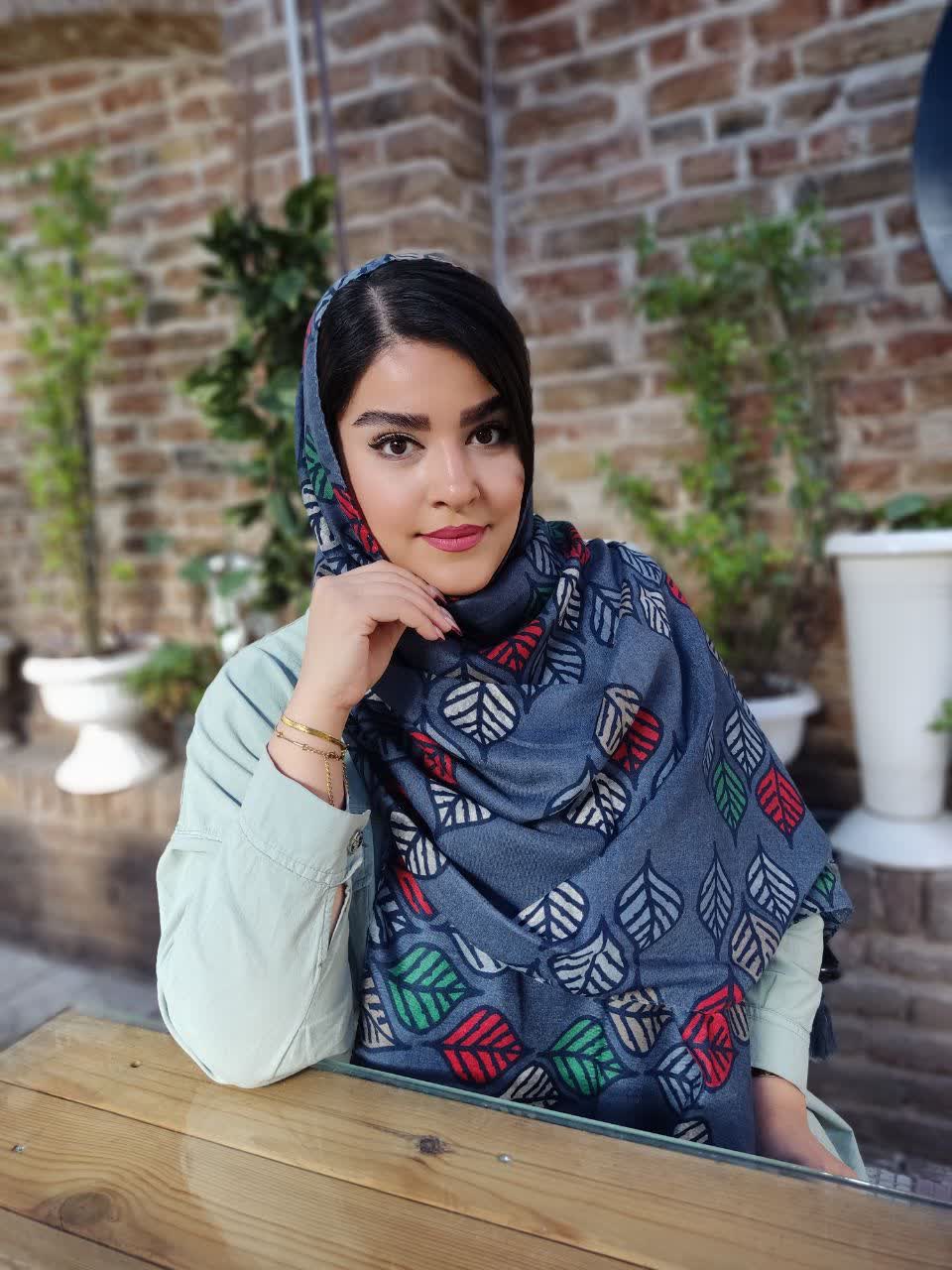 شال نخی چاپی منگوله دار