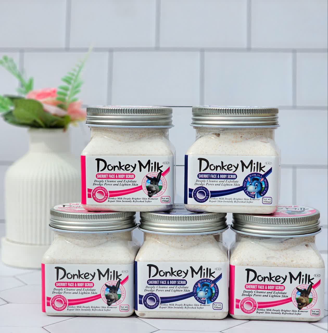 اسکراب بدن سفید کننده شیر الاغ حاوی ویتامین DONKEY MILK وارداتی