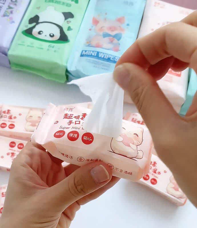 پک دستمال مرطوب جیبی فانتزی 8 بسته ای طرح گربه MINI PORTABLE WIPES اورجینال وارداتی