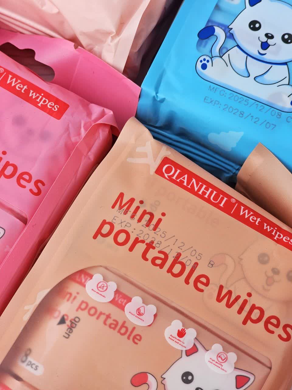 پک دستمال مرطوب جیبی فانتزی 8 بسته ای طرح گربه MINI PORTABLE WIPES اورجینال وارداتی