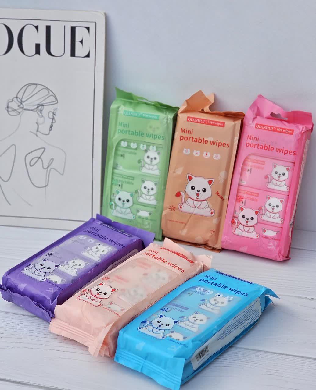 پک دستمال مرطوب جیبی فانتزی 8 بسته ای طرح گربه MINI PORTABLE WIPES اورجینال وارداتی